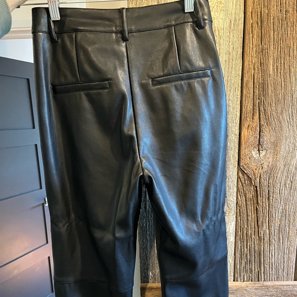 Leather (fake) pants - Picture 3 of 3